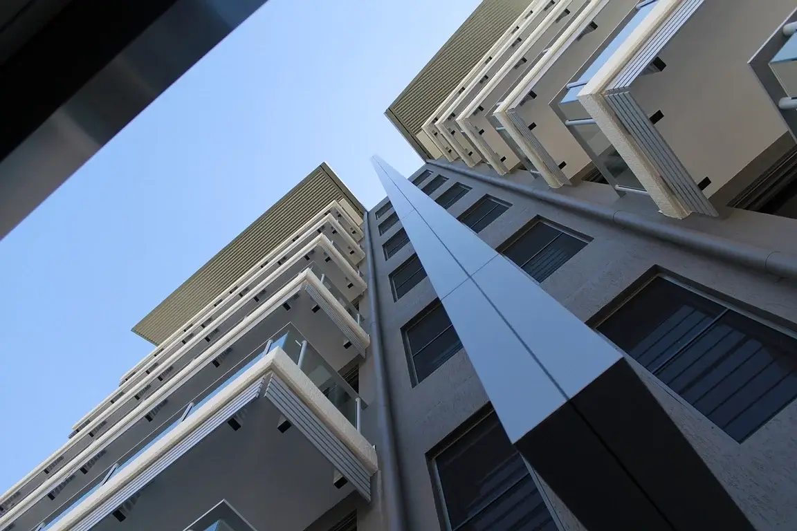 Hue-5 Apartments
