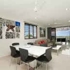 Hue-5 Apartments